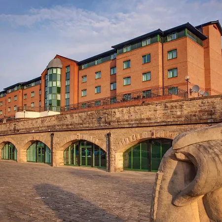 Sandman Signature Sheffield Quays Hotel-2