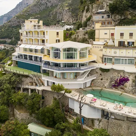 Grand Hotel Excelsior-3
