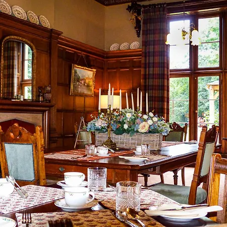 Uphill Manor Bed & Breakfast-2