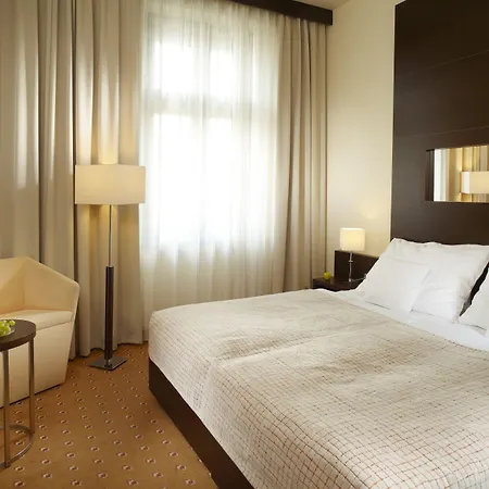 Clarion Hotel Prague City-3
