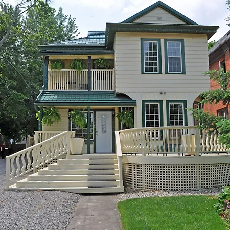 Ellis House Bed & Breakfast-2