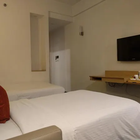 Lemon Tree Hotel, Udyog Vihar, Gurugram-3
