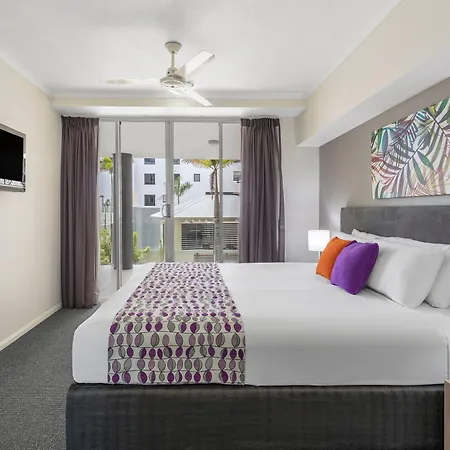 Park Regis City Quays-3