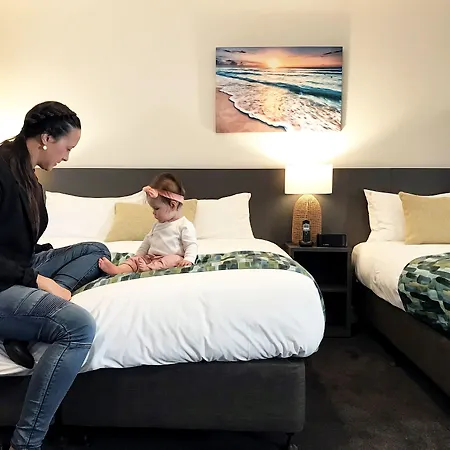 Carnmore Hotel Takapuna-2