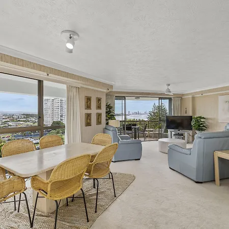 Gemini Court Holiday Apartments-2