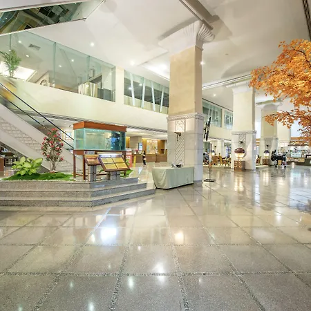 Ramada By Wyndham Bangkok Chaophya Park-3