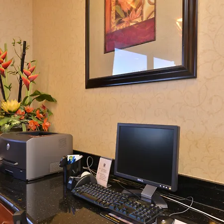 Comfort Inn & Suites Las Vegas - Nellis-2