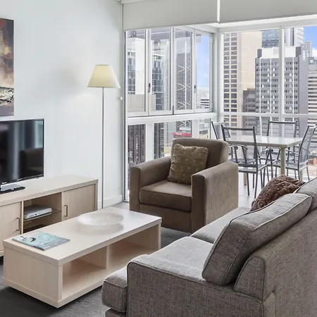 Oaks Brisbane Festival Suites-3