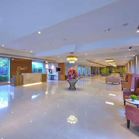 Royale Sarovar Portico Agra-2