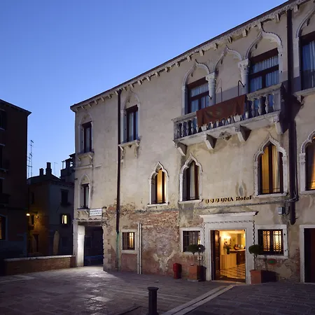 Maison Venezia | Una Esperienze-3