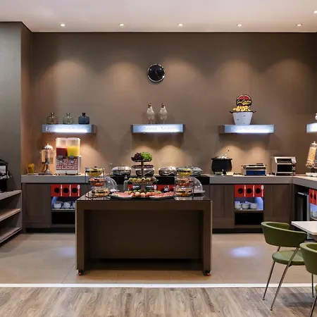 Hampton By Hilton Bogota Airport-2