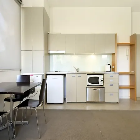 Plum Serviced Apartments North Melbourne-2