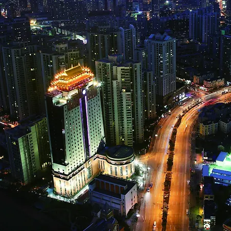 Courtyard By Marriott Shanghai Xujiahui-3