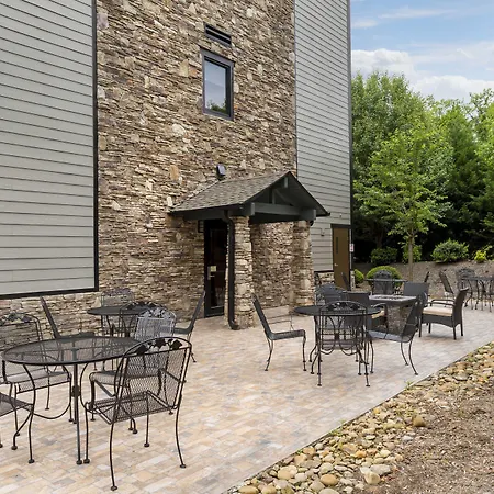 Brookstone Lodge Near Biltmore Village, An Ascend Collection Hotel-2