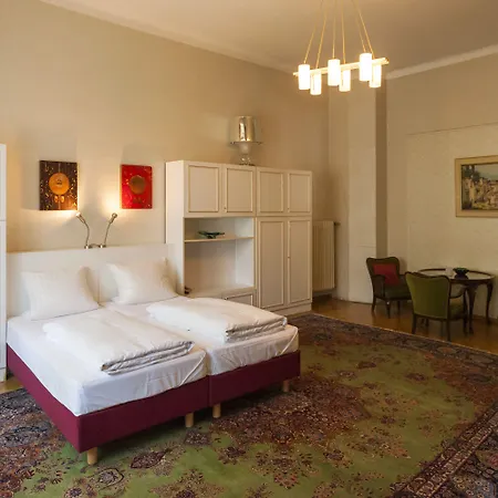 Hotel Am Berg-3