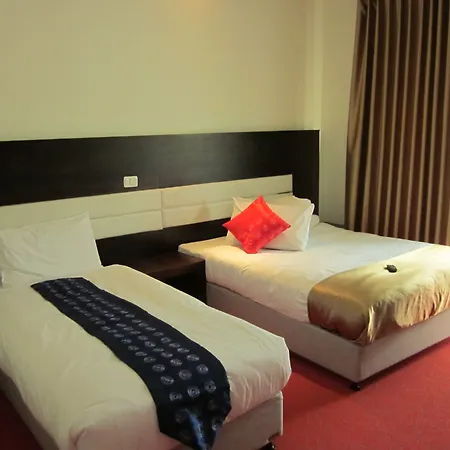 Commodore Hotel-3