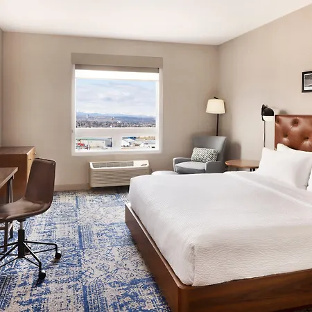 Four Points By Sheraton Calgary Airport-3