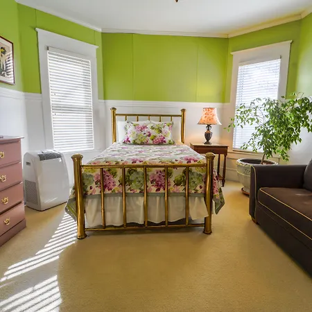 The Dailey Renewal Retreat B & B-3