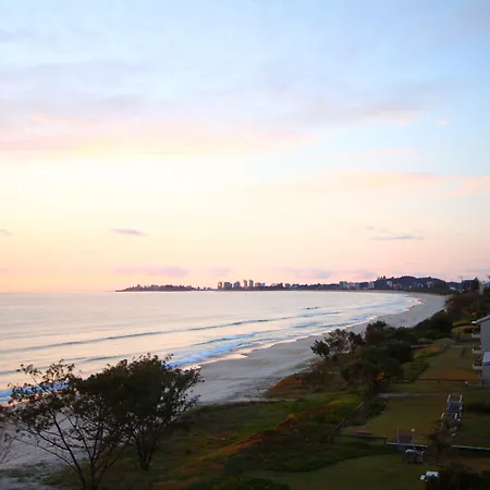 San Simeon Beachfront Apartments Tugun-3