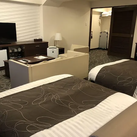 Hotel Plaza Osaka-2