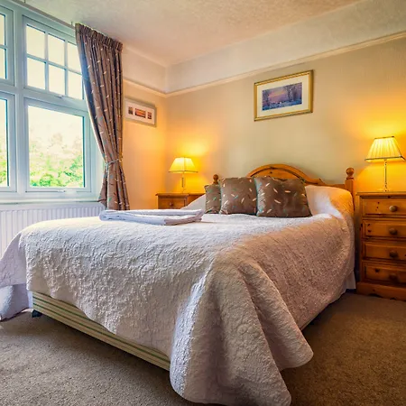 Meadowcroft Guest House-2