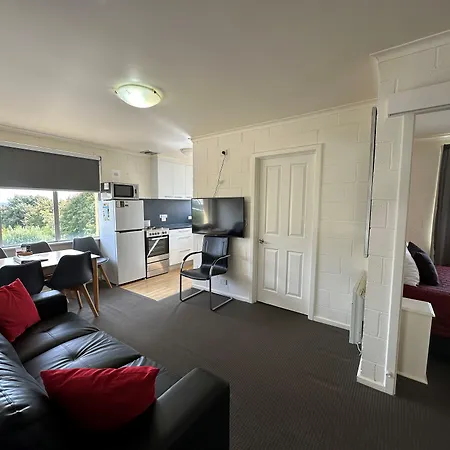 Graham Apartments-2