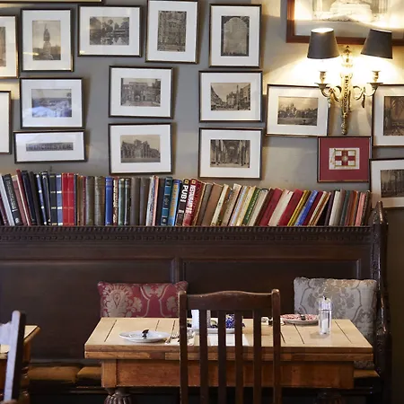 Wykeham Arms-2