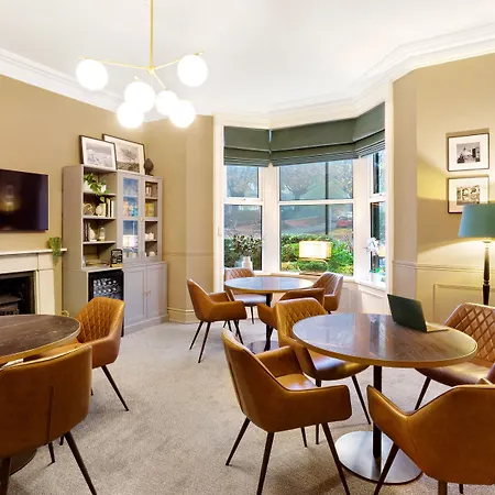 Fountains Guest House - Harrogate Stays With Free Parking-3