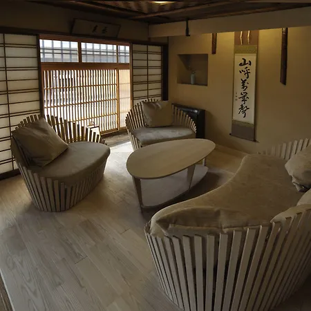 Izuyasu Traditional Kyoto Inn Serving Kyoto Cuisine-3