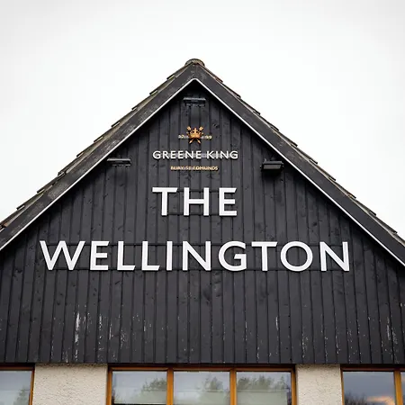 Wellington Hotel By Greene King Inns-3