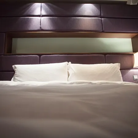 Tango Motel-3