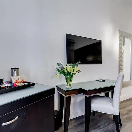 Residenza A -Via Veneto Fashion Rooms -Self Check-In-2
