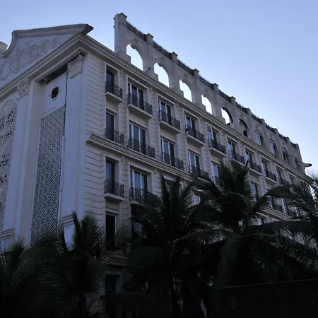 Goldfinch Hotel Mumbai-2