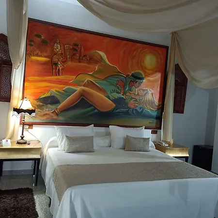 Hotel Plaza Del Castillo-3