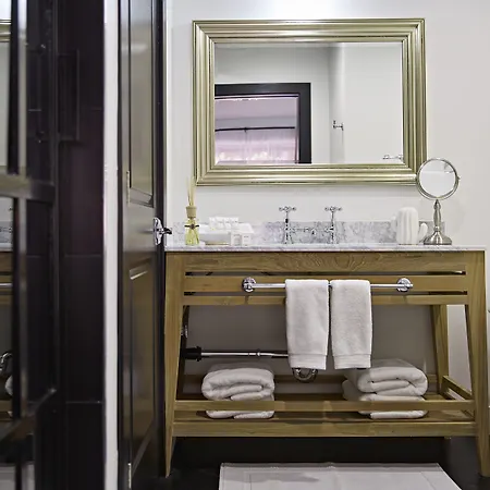 Bespoke Inn Scottsdale-2