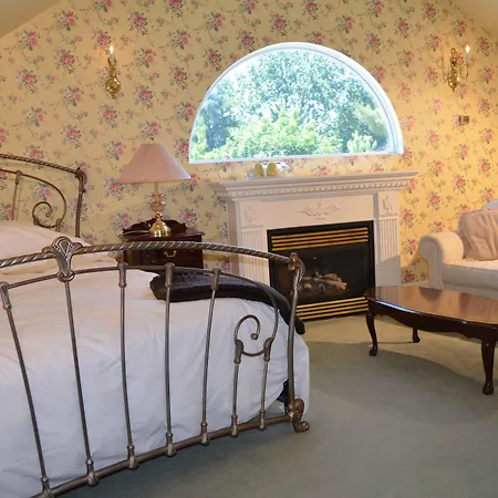 Bedham Hall B&B-2