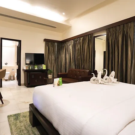 Leisure Inn Grand Chanakya-2