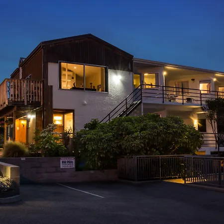 Caples Court Motel & Apartments-2
