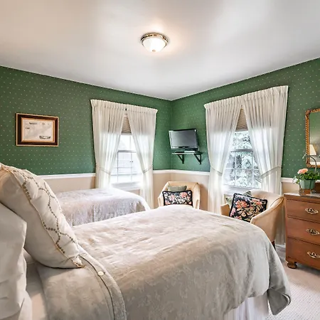 Abacot Hall Bed & Breakfast-2