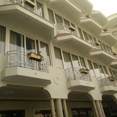 Hotel Surya, Kaiser Palace-2