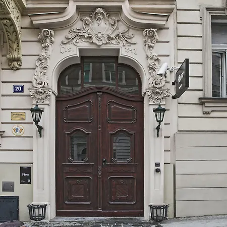 Numa Prague Flow-3