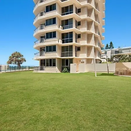 Beachside Tower Apartments-2