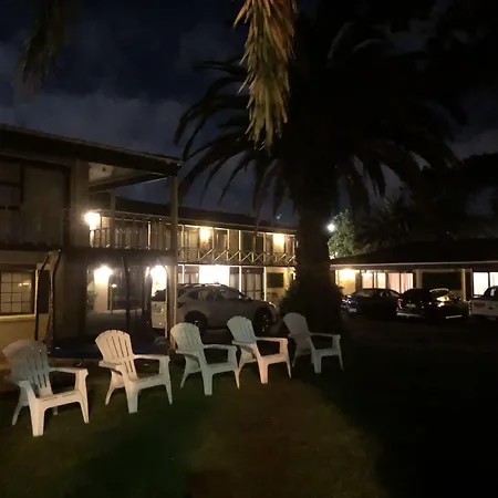 Half Moon Bay Motel-2
