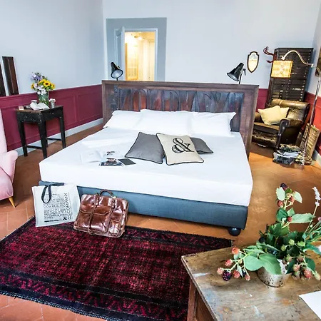 Soprarno Suites-3