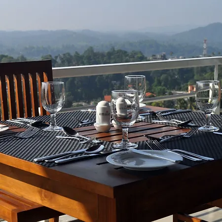 Amaara Sky Hotel Kandy-3