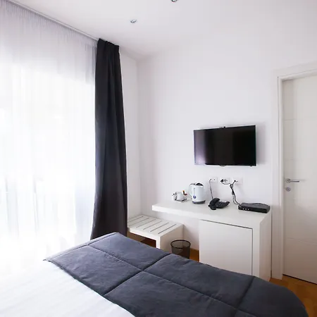 Melody Suite Rome-3
