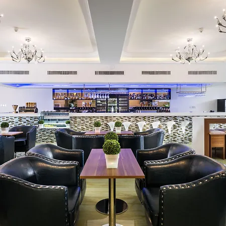 Swan River Hotel-2