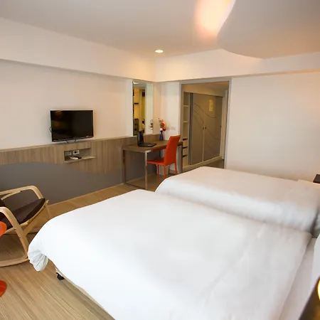Grand Tower Inn Sathorn Hotel-3