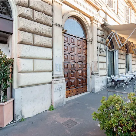 B&B Colosseo Panoramic Rooms-3