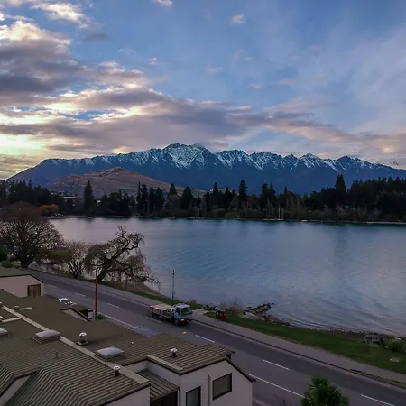 Lakefront Apartments,18 Lake Esplanade Road-2